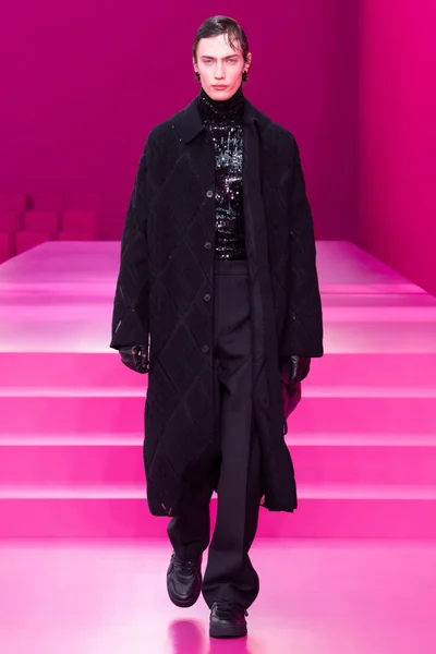 Look 69
